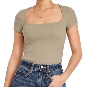 Old Navy Short Sleeve Ribbed  Square Neck Tee - Taupe
Sz Large 
Casual